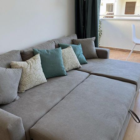 2-Bedroom Brand New Apartment Steps From The Beach Llança Exteriér fotografie